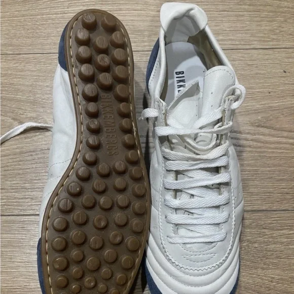 Bikkembergs White Leather Sneakers with Navy Toe & Heel